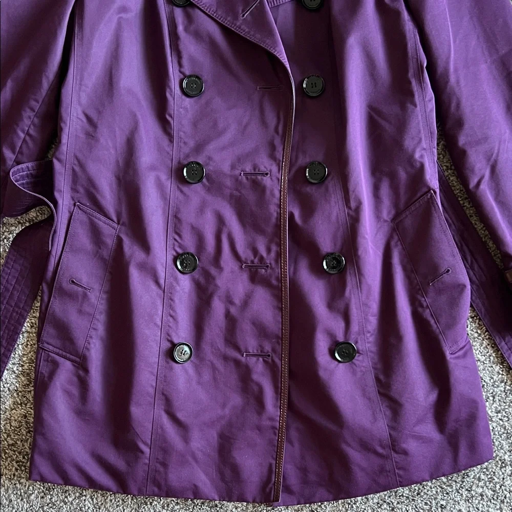 BURBERRY | Double-Breasted Trench Coat - Picture 7 of 13
